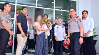 Polda Jambi Serahkan Bayi Korban TPPO Kembali ke Pangkuan Ibu Kandungnya
